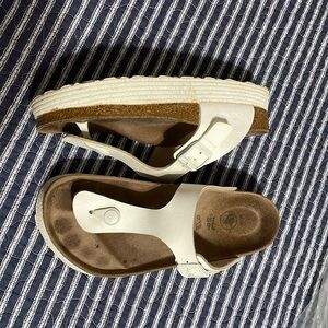 Birkenstock Papillio - Arizona Platform Vegan White, Size 36 / Size 6 (US) EUC